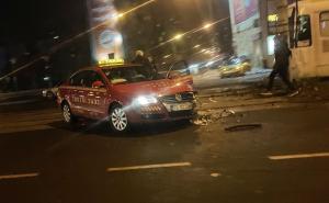 Saobraćajna nesreća u Sarajevu: Sudar dva vozila, Golf uništen